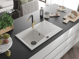 Mexen Cesar гранитна кухненска мивка с 1 корито и отцедник и кухненски смесител Flora, бял - 6514-20-670401-57-B