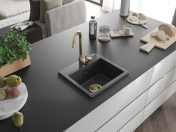 Mexen Milo гранитна мивка с 1 отделение 435 х 410 мм, черна с пръски, златен