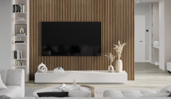 Всекидневна с ламели на стената